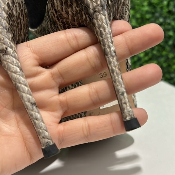 MICHAEL KORS Leather Snake Skin Print Slingbacks 4” High Heels - Picture 8 of 15